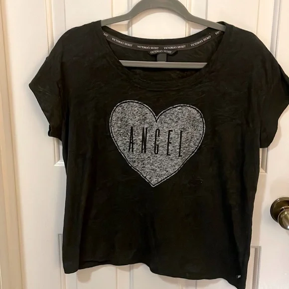 Victoria’s Secret short sleeve tee - Size M - Picture 2 of 6